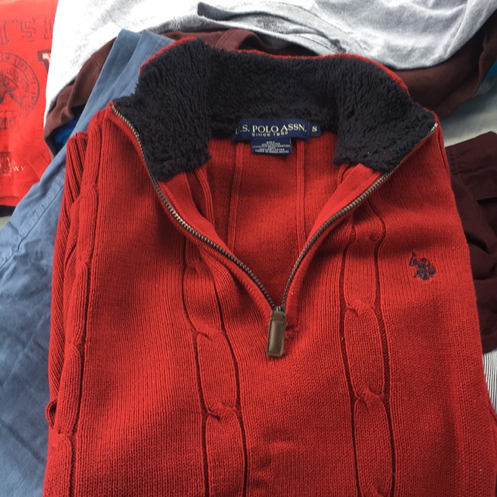 Sweaters - Picture 3 of 3